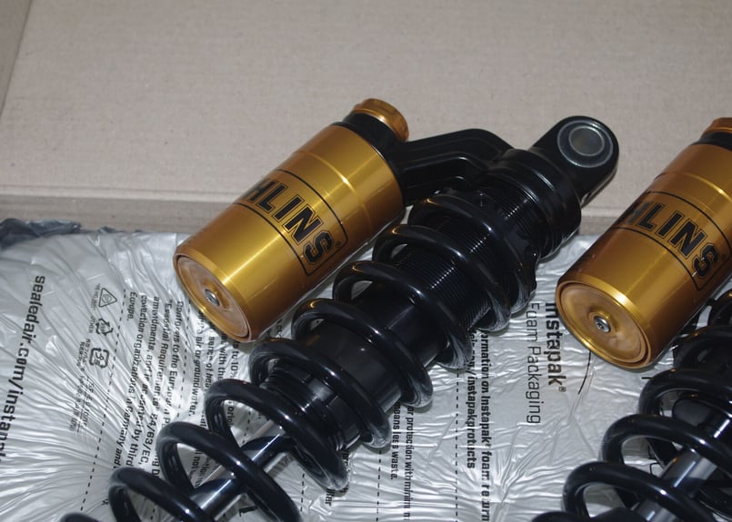 fxdx リアサスペンション オーリンズ Amazon | OHLINS(オーリンズ) リアサスペンション ブラック