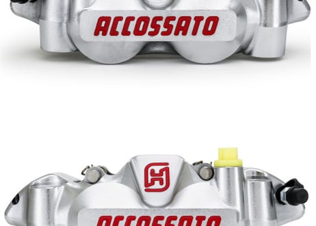 ラジアル ブレーキ キャリパー ACCOSSATO 108MM アルミニウム ピストン 　左右セット　ブレーキパッド付属