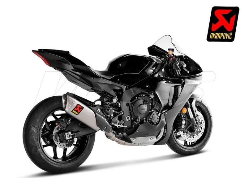 ディーラー在庫有り AKRAPOVIC フルエキゾーストマフラー EVOLUTION