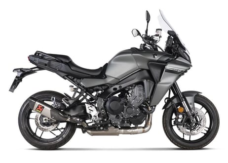 ディーラー在庫有り　AKRAPOVIC レーシングライン フルエキゾーストマフラー Yamaha MT09/SP FZ09 2021-2023