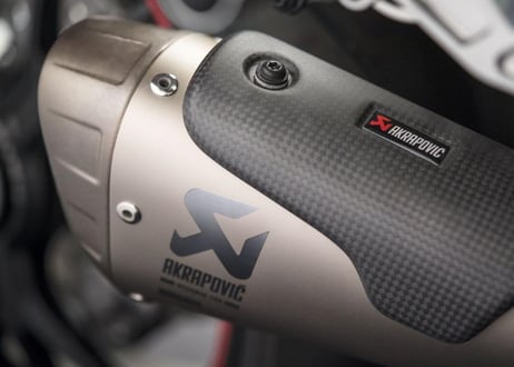 ディーラー在庫有り　DUCATI PERFORMANCE　AKRAPOVIC レーシングサイレンサー　DUCATI PANIGALE V4 / S / R / SP 2018-202