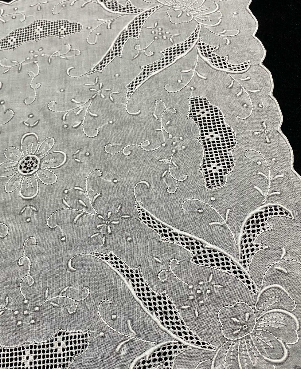 スワトウ刺繍・ ハンカチーフ （ウェイブ） | Le Attridee