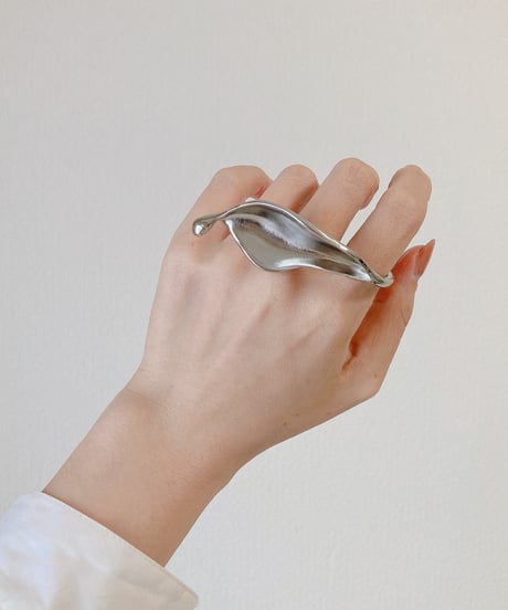 double finger leaf ring