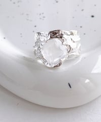 nuance quartz ring