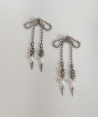 Pearl ribbon pierce