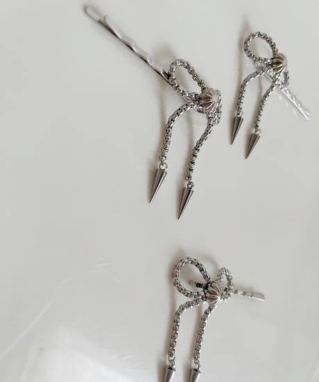 metal ribbon hairpin