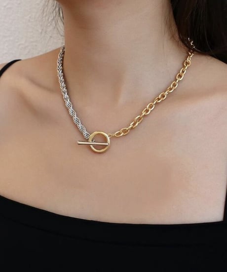 bi-color twist necklace