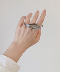 double finger leaf ring