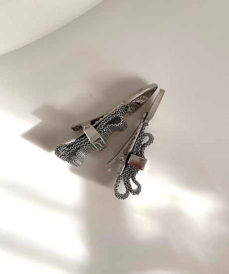 metal ribbon clip