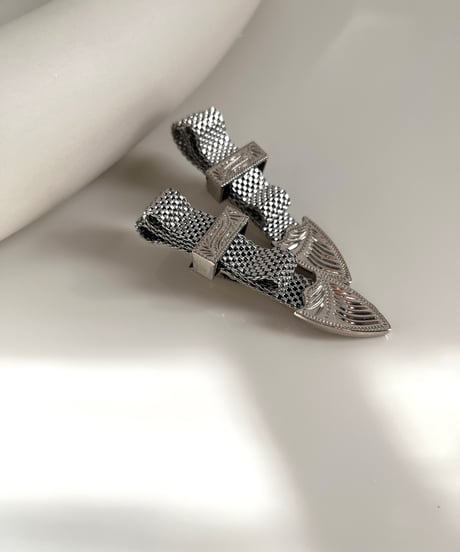 metal ribbon clip