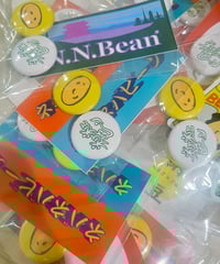 ネバネバビーン ステッカーセット（缶バッチ2種、ステッカー1種）