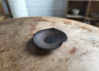 黒飴釉輪花皿5寸　後藤竜太