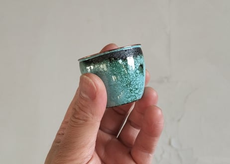 猪口（七宝焼）　Kenichi Knodo
