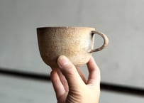 マグカップ　フウカ　灰白　キトツチ︰丸山史子