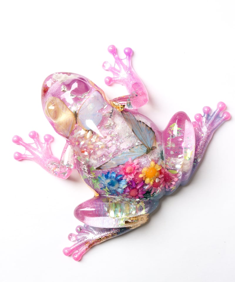 花と蝶の夢見るピンクアマガエル | Thyme_G