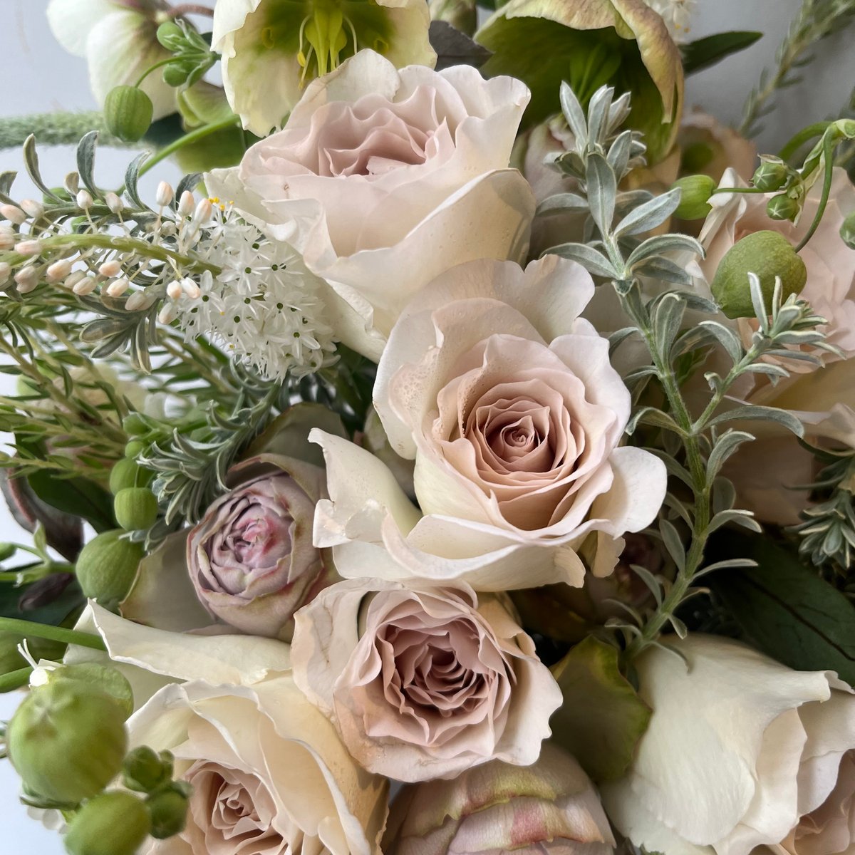 Shabby chic bouquet | RESUMI