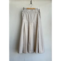 LIP CLOTHFLARETUCK SKIRT【MANON】