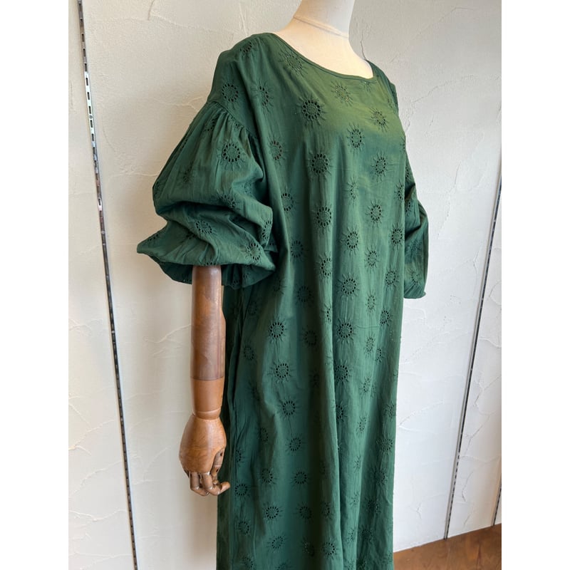 インドコットン刺繍ロングワンピース【Audrey and John Wad