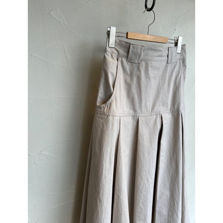 LIP CLOTHFLARETUCK SKIRT【MANON】