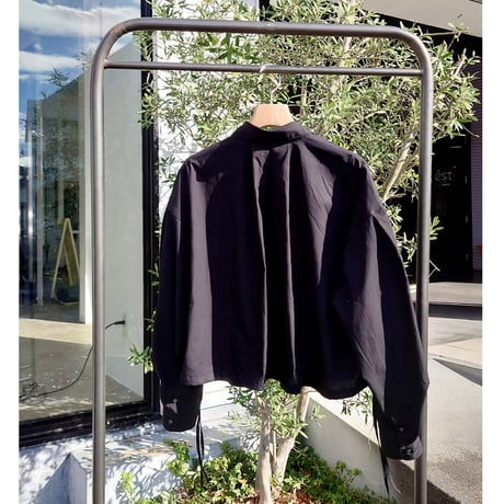 SHORT LENGTH OVER BLOUSE