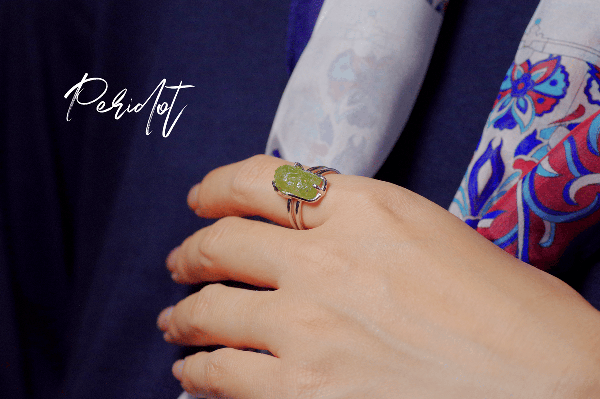 New『原石ペリドット』の世界でひとつの天然石リングsilver925 +