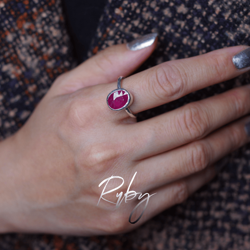 New Arrival☆新作☆『ルビー』☆の世界でひとつの天然石リング 
