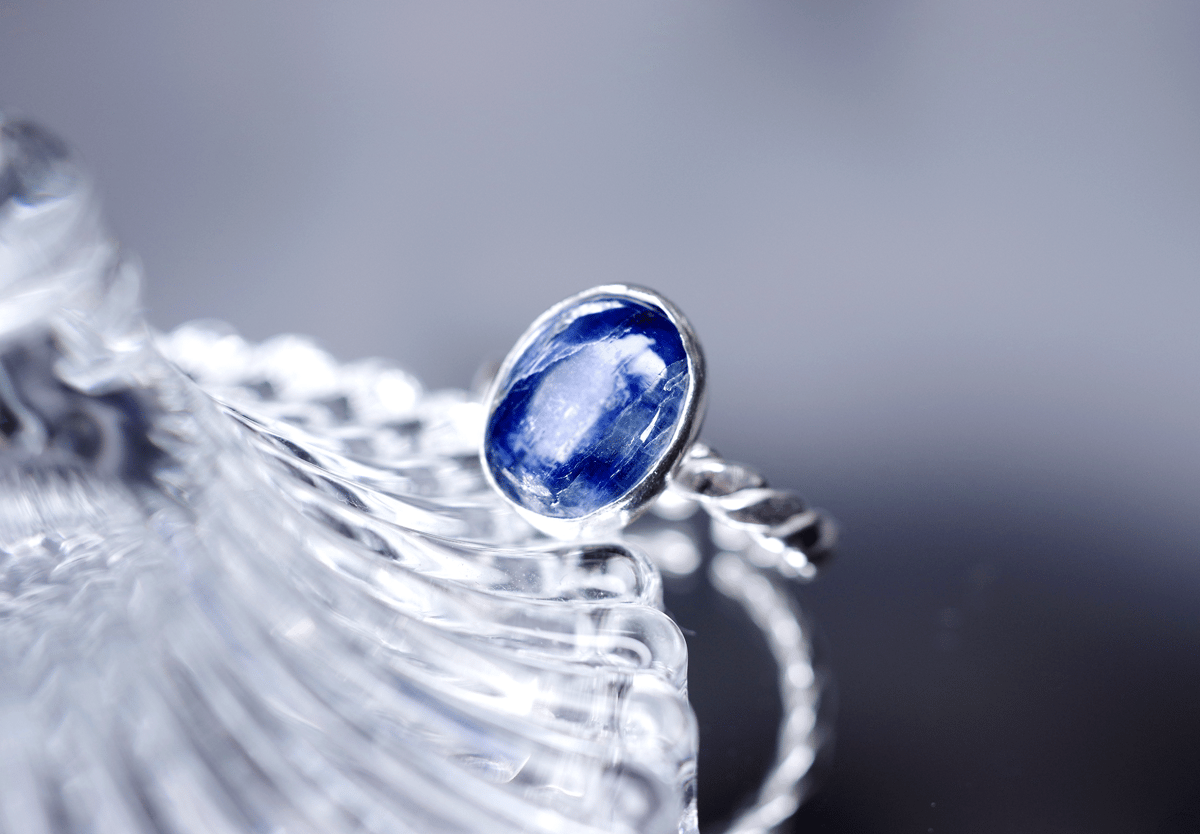 NEW ☆新作☆『カイヤナイト』☆の世界でひとつの天然石リング  