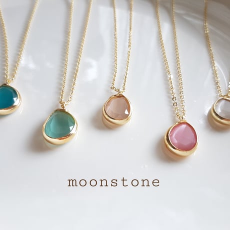 New Brass Collection『オーシャンムーンストーン』のシンプル天然石ネックレス
