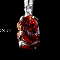 New『原石Garnet』の世界でひとつの天然石ネックレスsilver925 + ロジウムコーティング