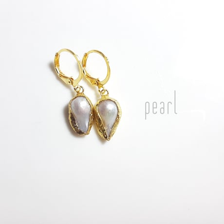 『雫pearl』の世界でひとつの天然石ピアス