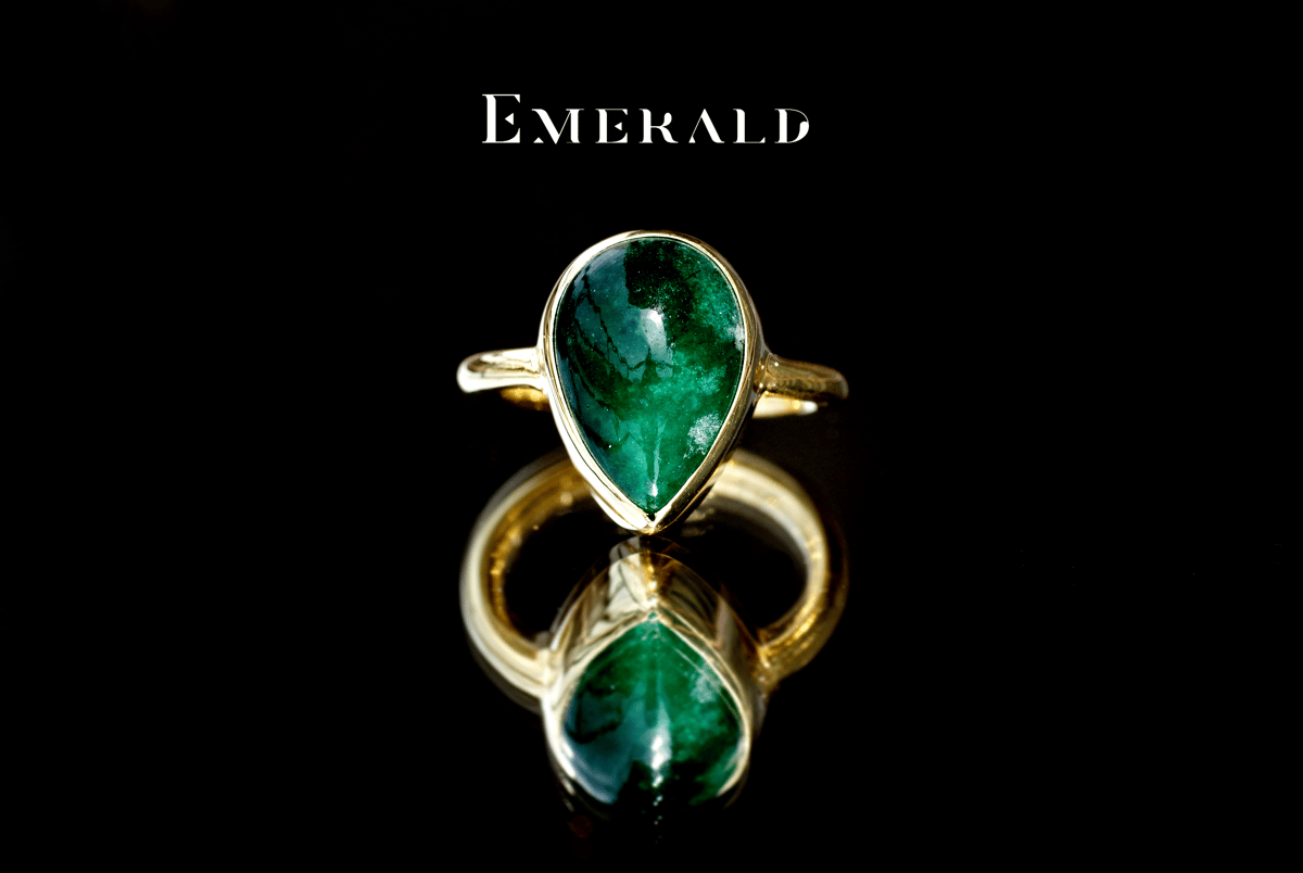 最新作☆『 Emerald 』の世界でひとつの天然石リング-