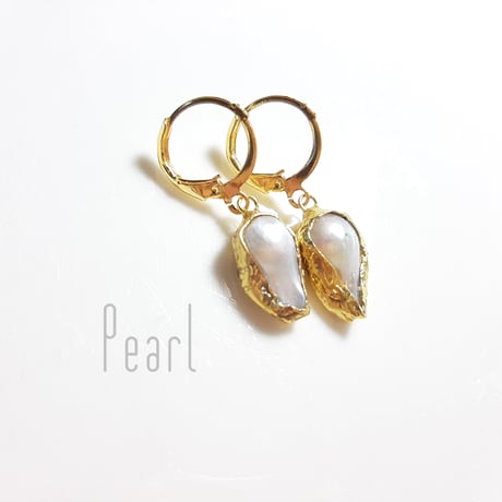 『雫pearl』の世界でひとつの天然石ピアス