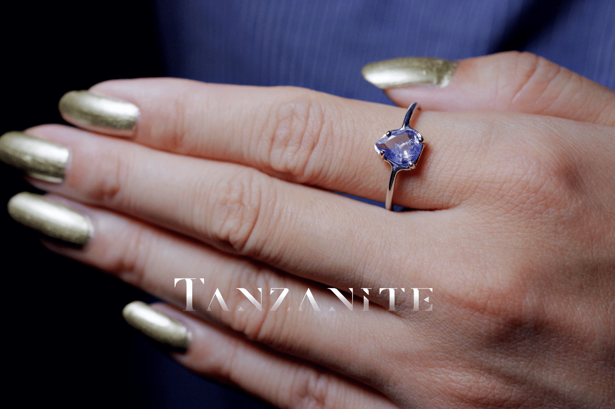 新作☆希少石『タンザナイト』の世界でひとつの天然石リングsilver925 