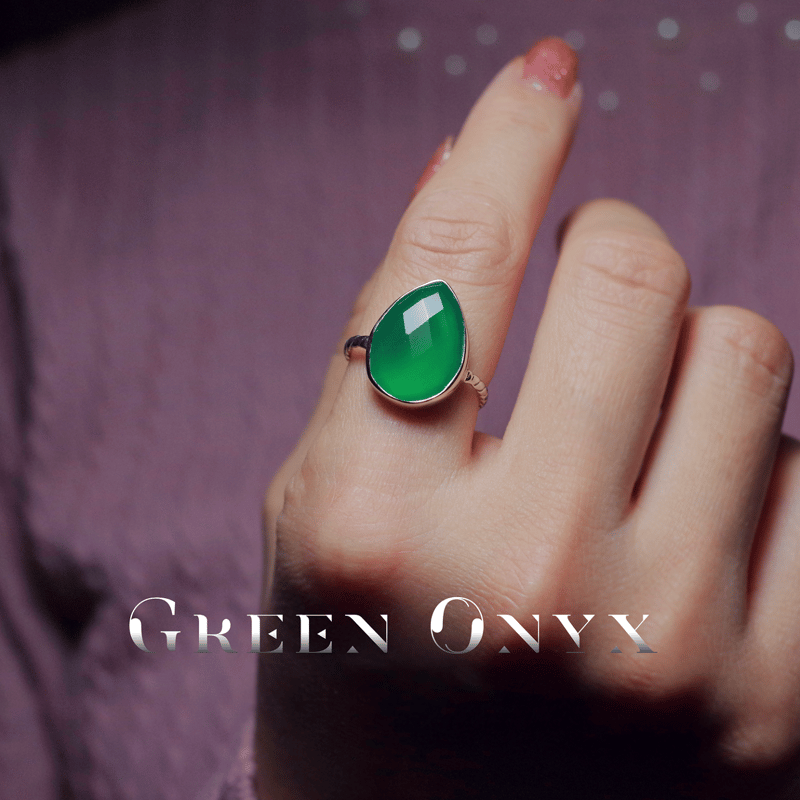 新作 ☆『 Green Onyx』☆の世界でひとつの天然石リングsilver925 + 