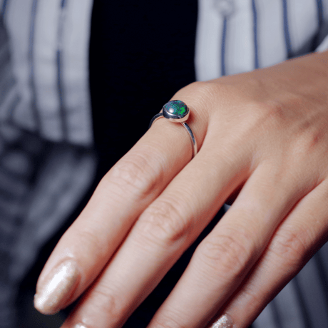 新作 ☆『Black Opal』☆の世界でひとつの天然石リングsilver925 + ロジウムコーティング