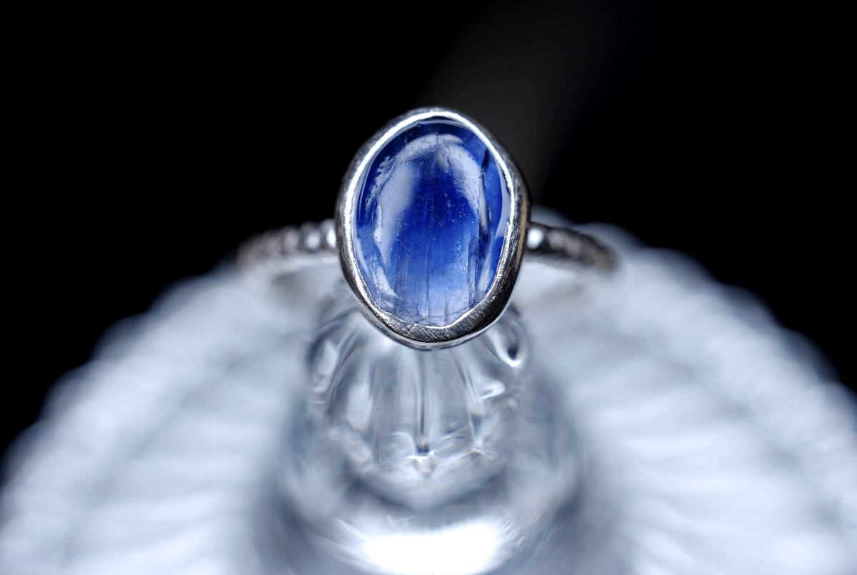 New ☆新作☆『カイヤナイト』☆の世界でひとつの天然石リング  