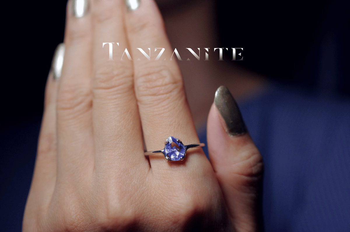 新作☆希少石『タンザナイト』の世界でひとつの天然石リングsilver925 
