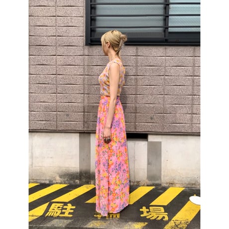 Pink floral sleeveless top【01479】