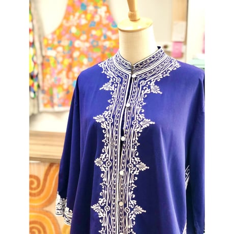 Caro of Honolulu Embroidered Blouse / Navy【01144】