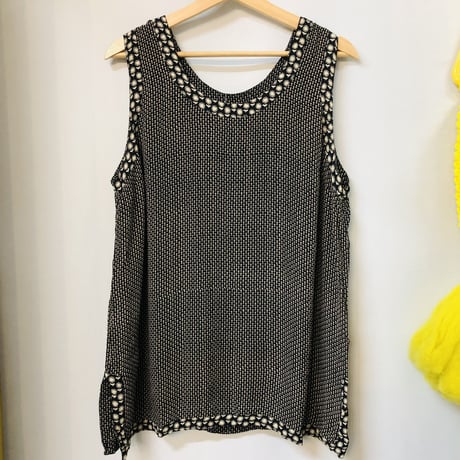 Vintage black floral sleeveless top【01195】