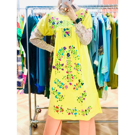 Vintage yellow embroidered dress【00828】