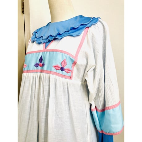 70s Sky blue ruffle blouse