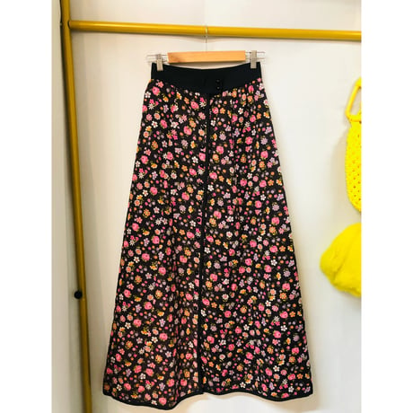 70s Black floral quilted maxi skirt【01081】