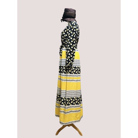 60s Black × Yellow floral maxi dress【00590】