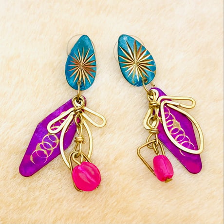 Vintage metal dangle pierce【00775】