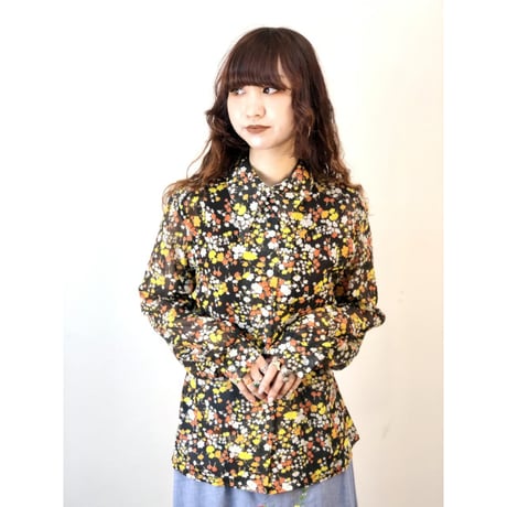70s Black floral blouse【01296】