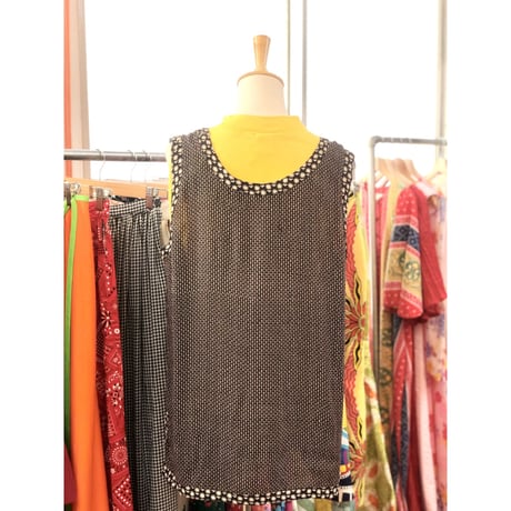 Vintage black floral sleeveless top【01195】