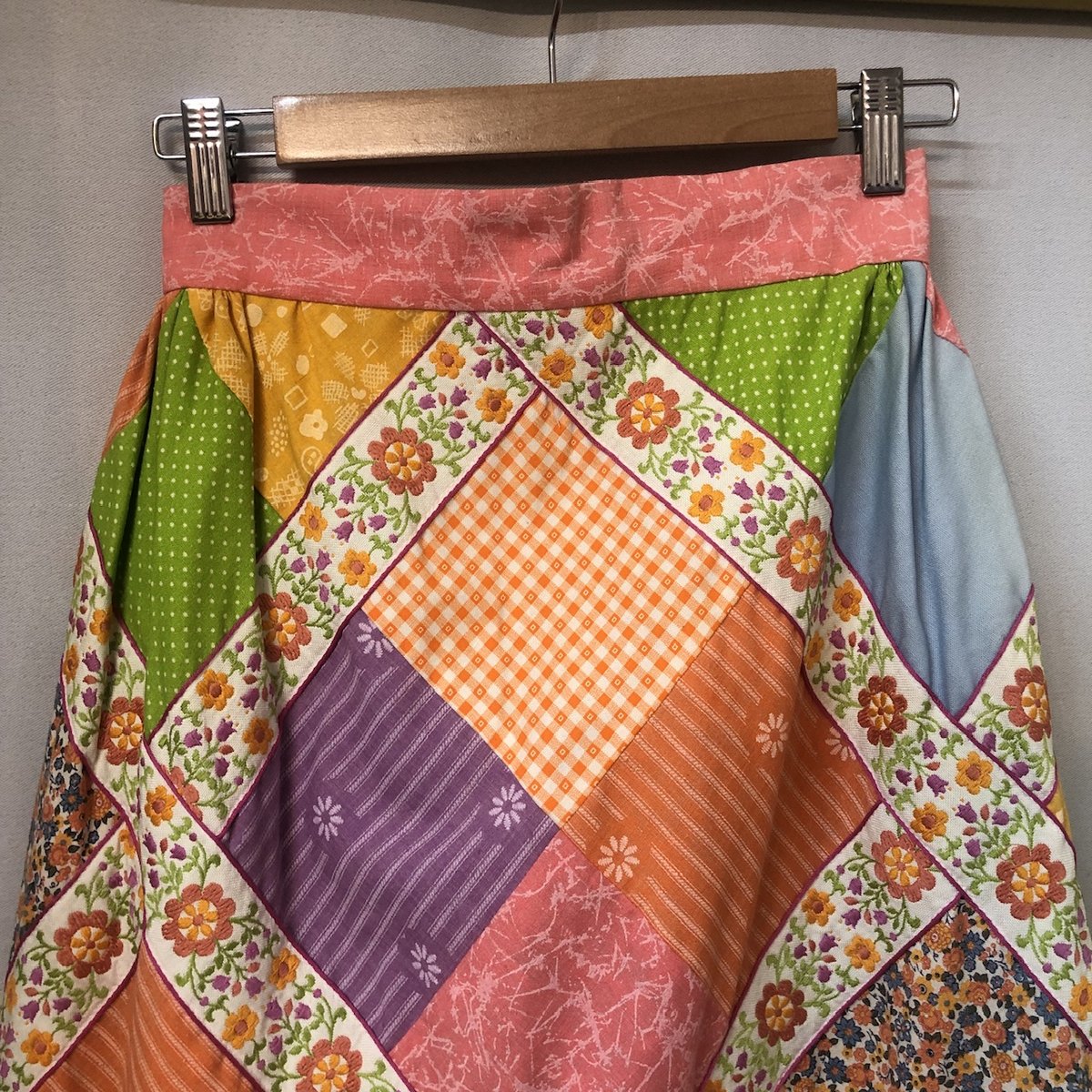 ♥70sVintage✽70sパッチワーク刺繍スカート♥ 70s Floral patchwork maxi skirt【01231】 | Vintag
