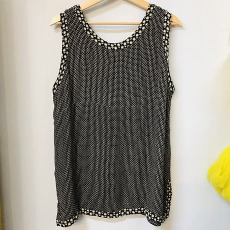 Vintage black floral sleeveless top【01195】