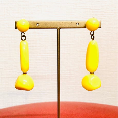 90s Yellow dangle pierce【01135】